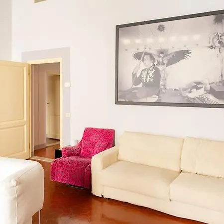 Elegant Apartment Near Piazza Della Signoria Florence Exterior photo