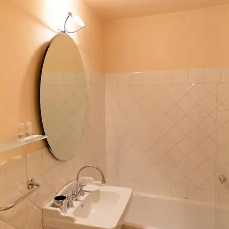 Elegant Apartment Near Piazza Della Signoria Florence Exterior photo